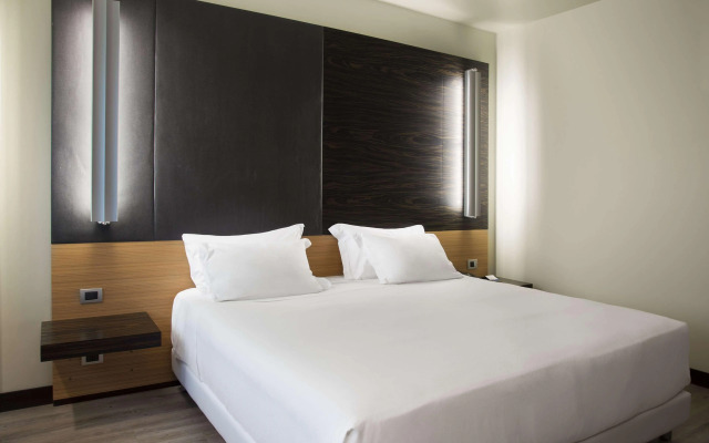 Отель NH Venezia Laguna Palace