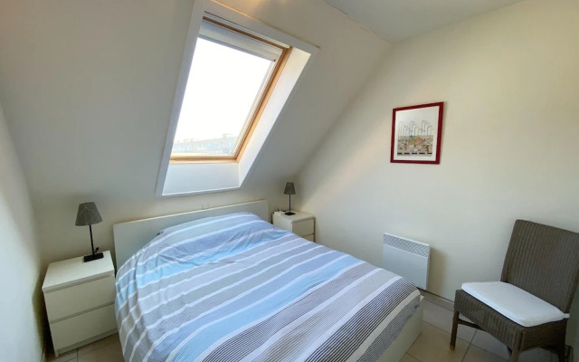 Apartment in Nieuwpoort by the Beach