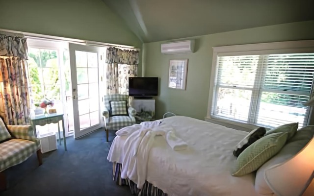 Metivier Inn