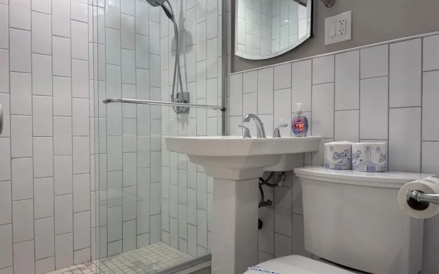 Downtown 3BD City View with Washer Dryer