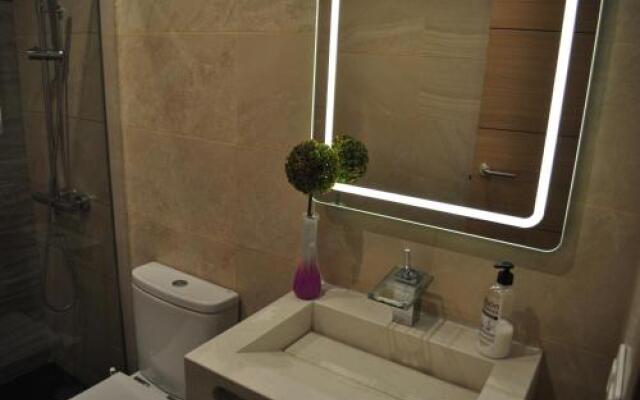 Premium Apartment Yumbo WIFI A/C