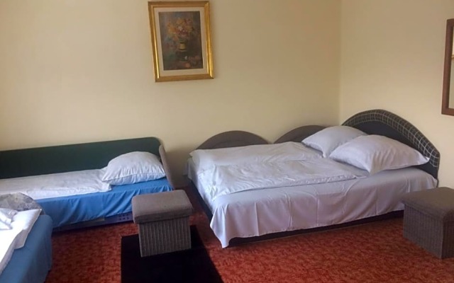 Rózsás Motel