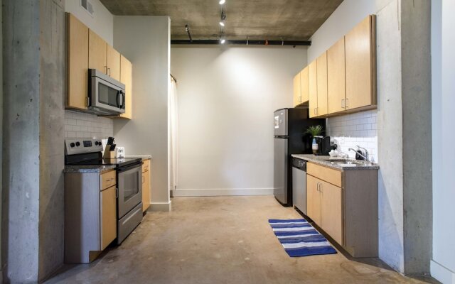 1 BR Loft Next to Riverwalk by Frontdesk