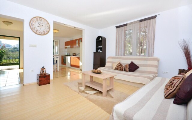 Amazing Home in Split With Wifi and 2 Bedrooms