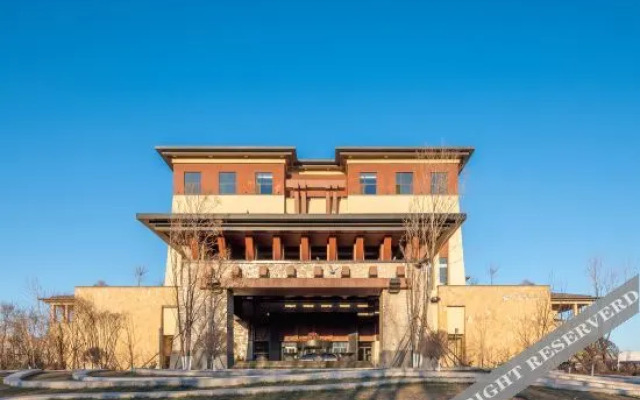 Qinghe Peninsula Hot Spring Resort Hotel