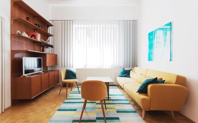 Vintage Design Apartment