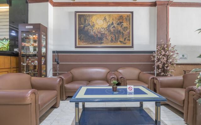 OYO 1090 Hotel Anging Mammiri Makassar