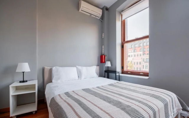 Chic Flat With Balcony 5 min to Taksim Sq