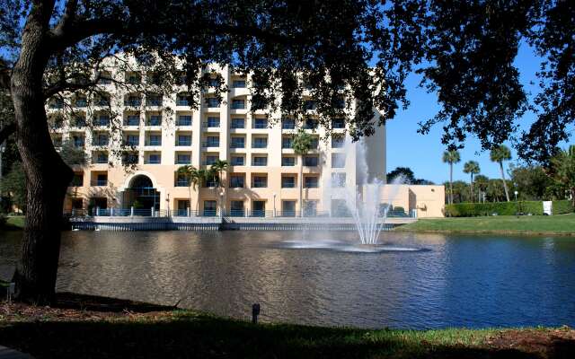 Hilton Boca Raton Suites