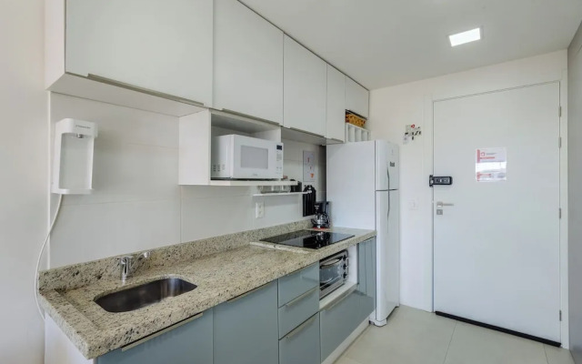 Beautiful Apartment in Condo With Pool Rpf0605