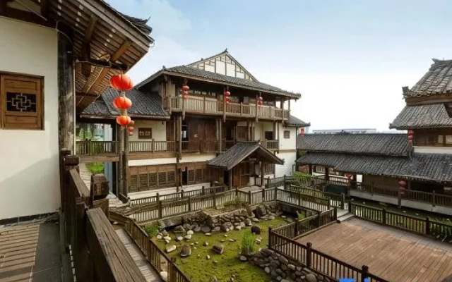 Yunfeng Ruijin Hotel (Guangxi University Zoo Subway Station Branch) – Outside – Nanning