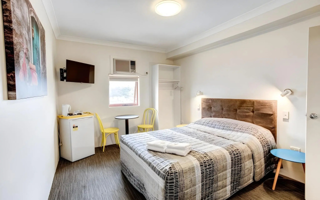 Arena Hotel – Guest Rooms – Sydney