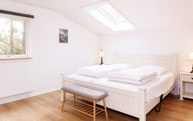 6 Person Holiday Home in Hals