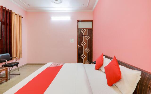 Trimurti Palace by OYO Rooms