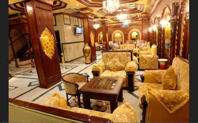 Four Seasons Hotel