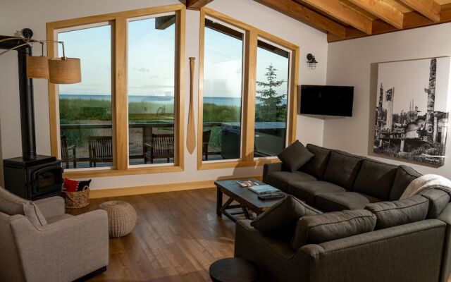 Haida House at Tllaal