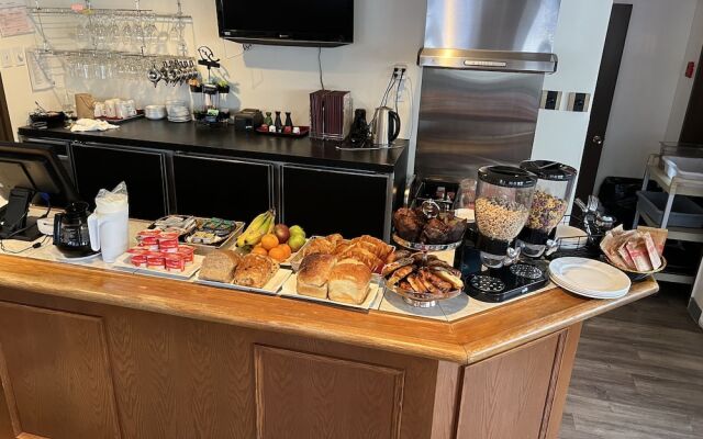 Auberge Du Grand Lac