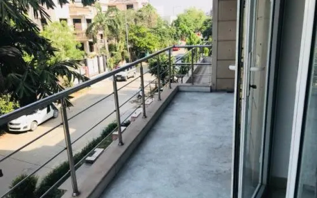 OYO Rooms Noida Golf Course