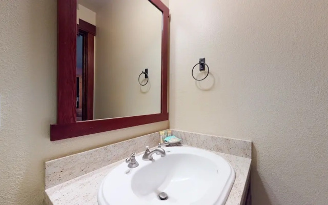 Juniper Crest 1 4 Bedroom Townhouse by RedAwning