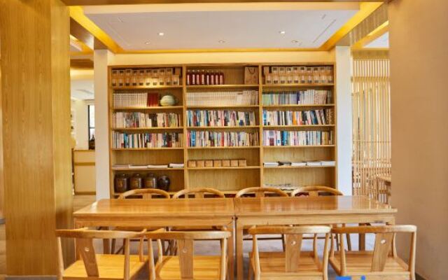 Yungu Shanfang Hostel