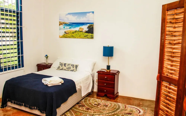 Sunshine Lodge- Your Home Away From Home