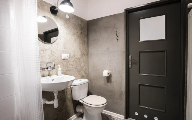 HOSTEL likeHome