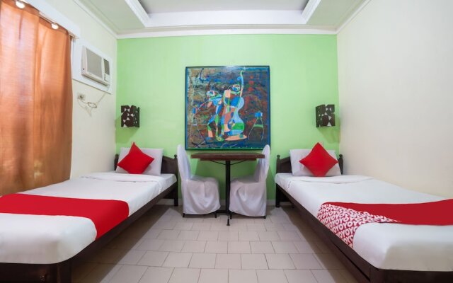 Ponce Suites Art Hotel