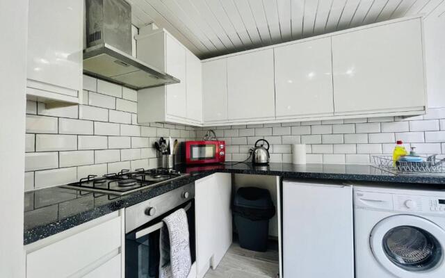 Central Hamilton House