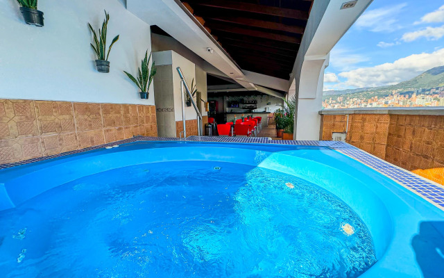 Hotel Alcaravan Medellín