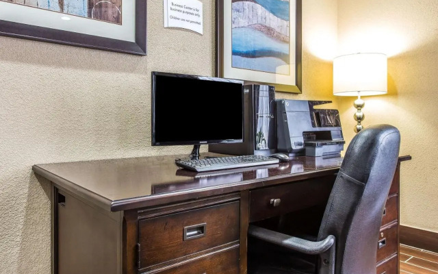 Comfort Inn & Suites