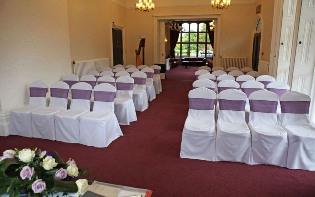Oakwood House Hotel