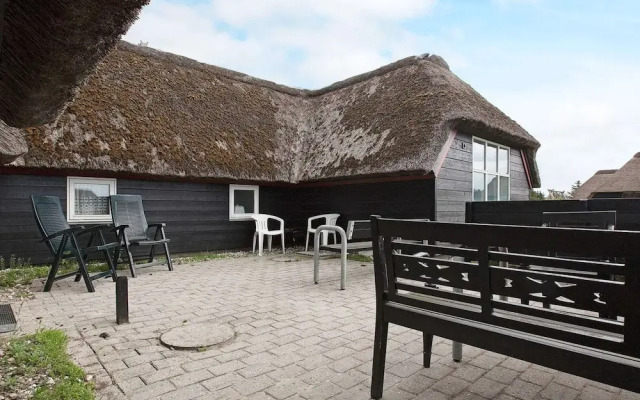 10 Person Holiday Home in Blavand
