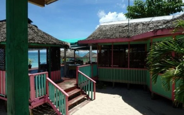 Anita's Beach Bungalows Lalomanu