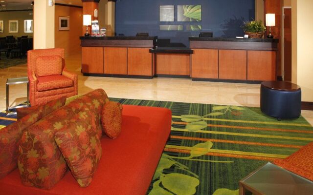 Fairfield Inn & Suites Madison East
