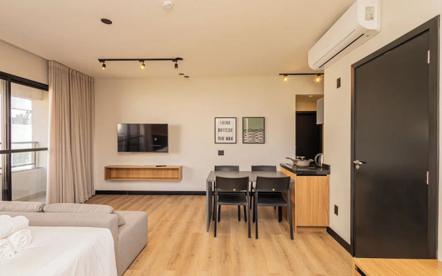 Sky Design Alphaville Housi by Anora