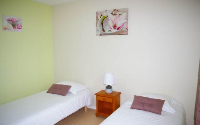 Queen Serenity Hotel