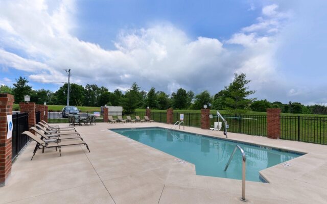 Holiday Inn Express White House by IHG