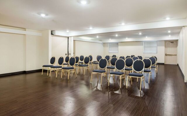 Bhagat Hotels Stone Mountain Atlanta BW Signature Collection