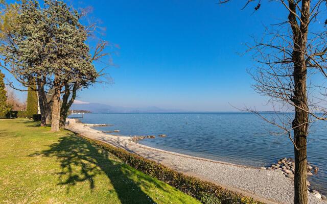 Il Melagrano A11 in Padenghe sul Garda
