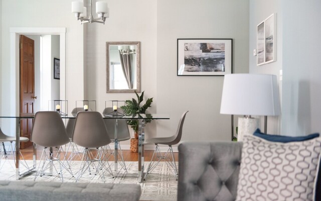 Sophisticated 4BR in Lincoln Park by Sonder