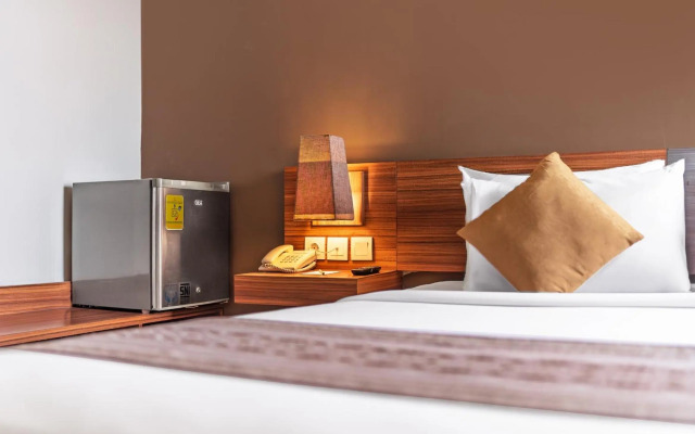 Lunara Home Living by Daphna Management