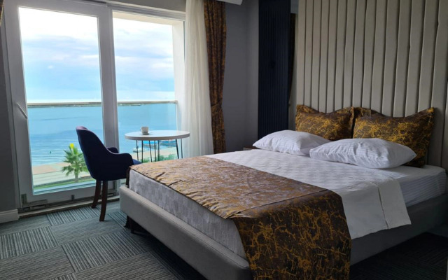 Cepnis Hotel