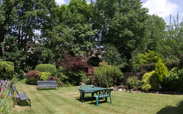 Dawson House Hotel