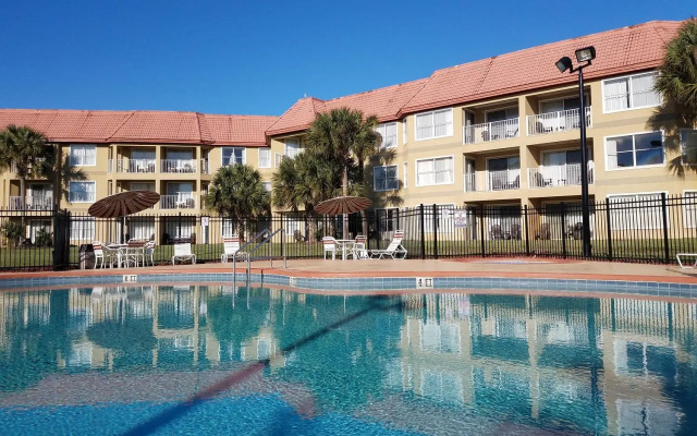 Parc Corniche Condominium Suite Hotel
