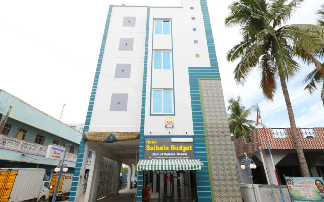 OYO 15857 Saibala Budget Hotel