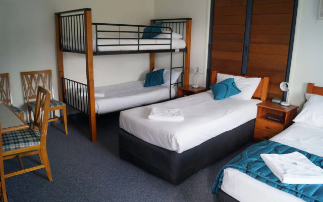 Tin Can Bay's Sleepy Lagoon Motel
