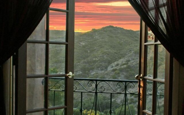 Topanga Canyon Inn B&B