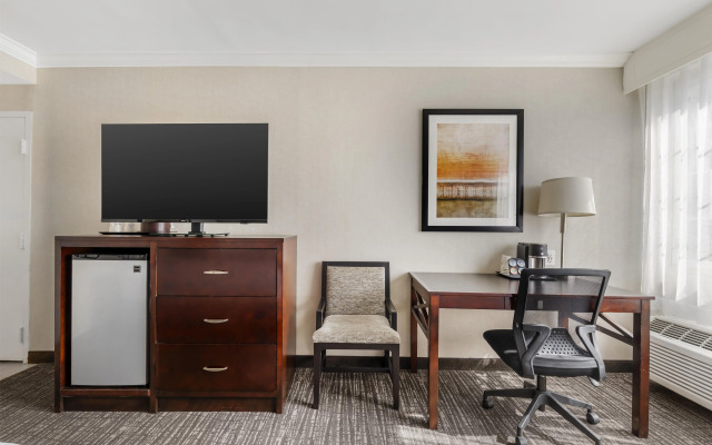 Best Western Plus Carriage Inn