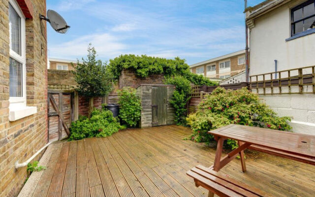 Holiday Home Shutler