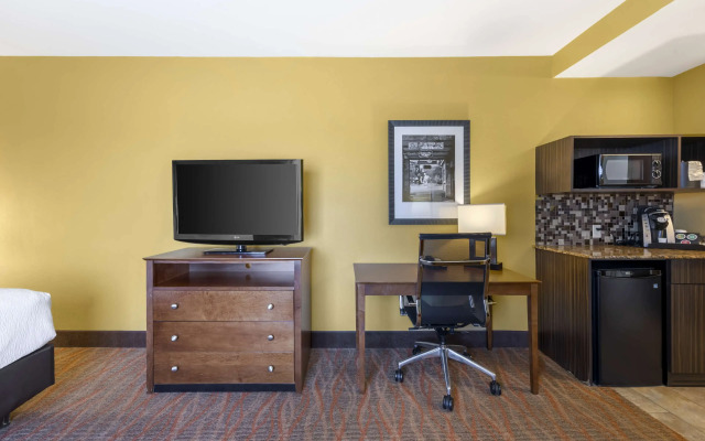 Best Western Plus Tupelo Inn & Suites